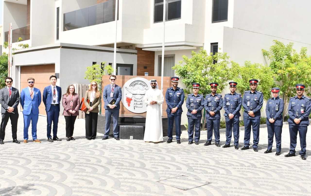 مدير عام الإدارة العامة لتنفيذ الأحكام والعقوبات البديلة يستقبل وفدًا من موظفي الكونغرس الأمريكي<